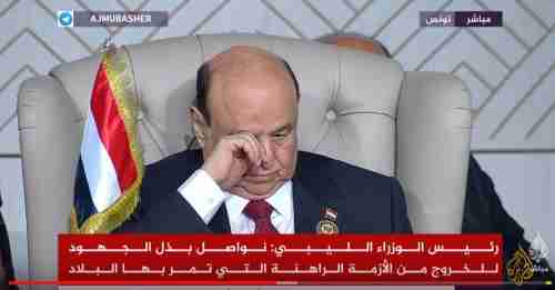   ضمور واضح واحتجاب كامل .. كاتب بارز يتوقع ‘‘فراغ مفاجئ’’ في الرئاسة اليمنية بعد تدهور الحالة الصحية للرئيس هادي