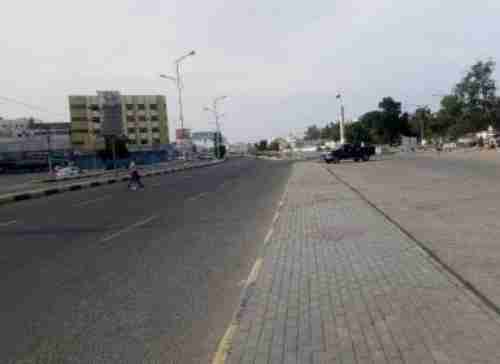 قوات الانتقالي تغلق مبنى مصلحة الهجرة والجوازات في عدن