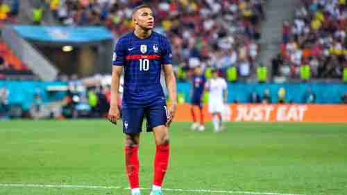 كاربيو يتوقع انتقال مبابي إلى ريال مدريد هذا الصيف