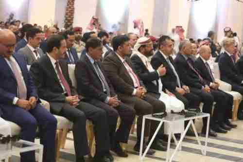 المجلس الرئاسي يوافق على تمديد الهدنة لشهرين إضافيين بشروط.. وإعلان أممي مرتقب خلال الساعات القليلة القادمة