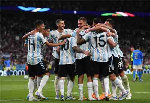 بالصور.. الأرجنتين تبدع وتحصد كأس فيناليسيما بفوز مستحق على إيطاليا