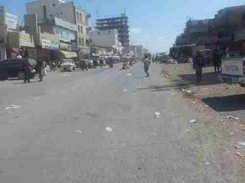 الحوثي يختطف عمال في محطة وقود بدمت 