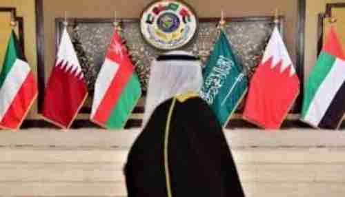 قيادي حوثي بارز يوجه تهديدا خطيرا لكافة دول الخليج العربي