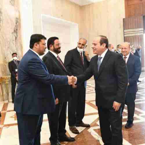 أول تعليق لنائب رئيس مجلس القيادة الرئاسي بعد لقاء الرئيس المصري
