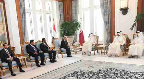 رئيس مجلس القيادة الرئاسي وامير دولة قطر يعقدان لقاءاً موسعاً لتعزيز العلاقات بين البلدين الشقيقين..(صور)