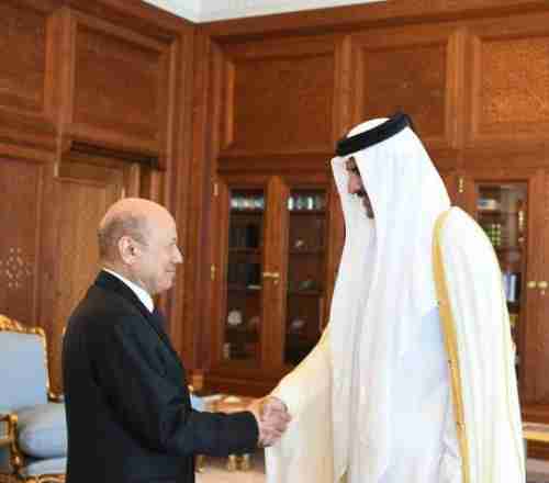 العاهل السعودي يبعث رسالة خطية لأمير قطر بالتزامن مع جلسة مباحثات يمنية قطرية