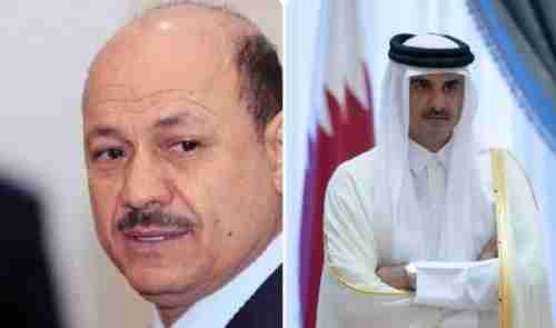 الشرعية تكشف رسميا عما طلبه الرئيس ”العليمي” من أمير قطر.. ورد تميم