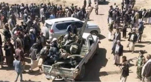 انتفاضة القبائل ضد الحوثيين بعد اغتيالهم شيخ قبلي بارز مع نجله.. اشتباكات عنيفة