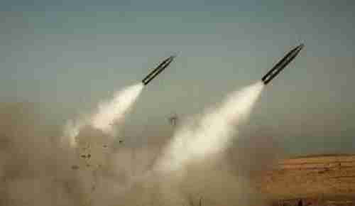 استشهاد وإصابة عدد من أفراد الجيش.. ومليشيا الحوثي تطلق صواريخ الكاتيوشا