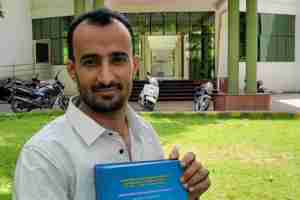 جامعة هندية تمنح الدكتوراه في إدارة الأعمال للباحث اليمني مجاهد الفتاحي