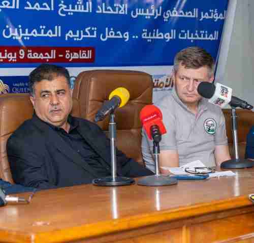 في مؤتمر صحفي بمعية الشيخ العيسي: سكوب يؤكد استقراره على قائمة اللاعبين الاكثر جاهزية رغم صعوبة وضع الكرة اليمنية