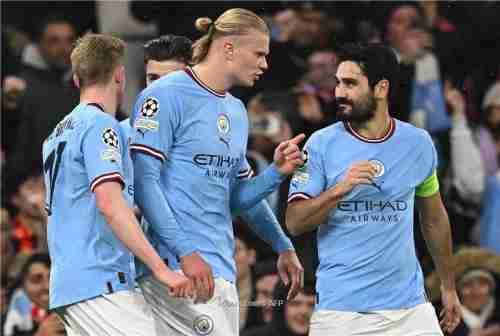 برشلونة يرفع عرضه لإقناع جوندوجان