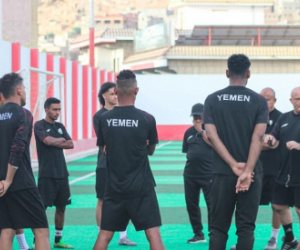 منتخب اليمن يصل عدن ويستعد لخوض المواجهة المرتقبة أمام لبنان