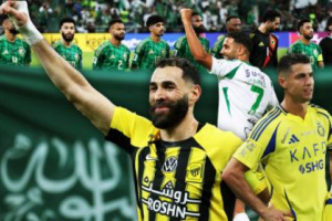النجوم في الدوري السعودي.. هالة إعلامية ومستوى رفيع يدفع ثمنهما المنتخب