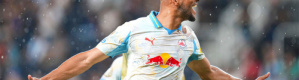 سالزبورج يكسب باتشوكا ويتصدر مجموعة الهلال