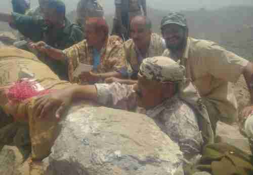 شاهد : قائد العسكرية الرابعة ورئيس الانتقالي في الخط الأمامي للمواجهة مع الحوثي بالضالع 