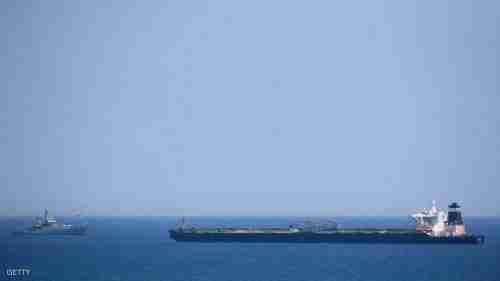 لإنقاذ نفطها واقتصادها..إيران تواصل اللجوء لحيلة "سفن الشبح"