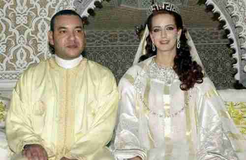 ملك المغرب يطلق زوجته .. والمحامي ينفي هروبها مع ولي العهد