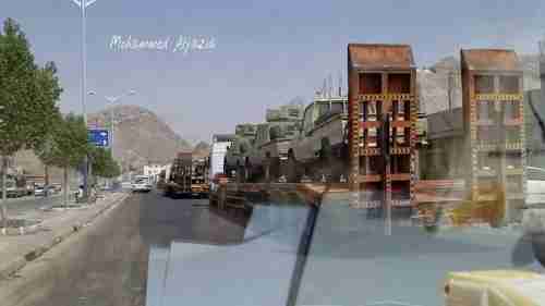   شهود: شاحنات سعودية تحمل مدرعات واطقم في طريقها الى عدن