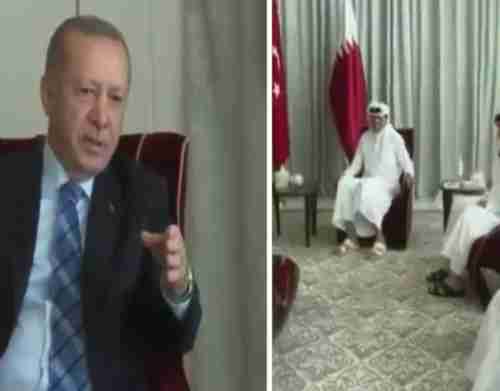 بالفيديو: أردوغان يحرج وزير خارجية قطر ويأمره بتعديل جلسته أمامه