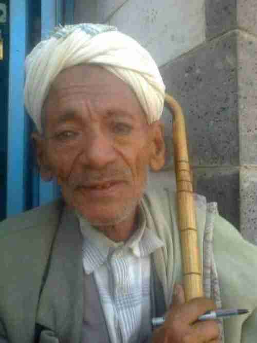 بالفيديو: وفاة اشهر مراع " صاحب عين تكسر الحجر " في اليمن
