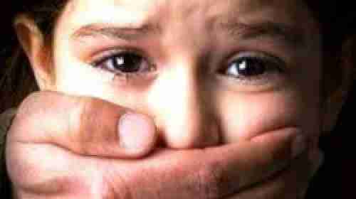 زوج الأم يغتصب طفلة عمرها سبع سنوات