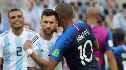 رونالدو وميسي أم مبابي؟.. "من يكون نجم غلاف FIFA 22"