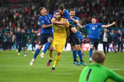 دوناروما أفضل لاعب في يورو 2020