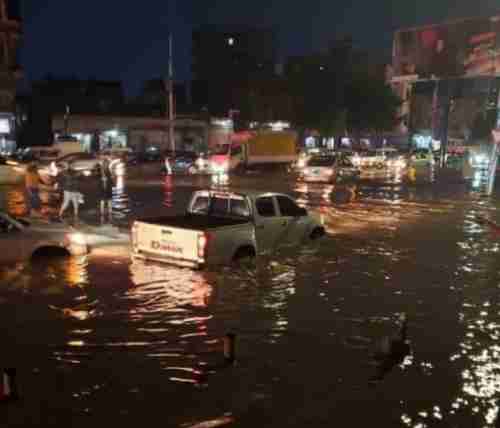 ”الدفاع المدني” بصنعاء يوجه إرشادت هامة للوقاية من الصواعق الخطيرة مع هطول أمطار غزيرة