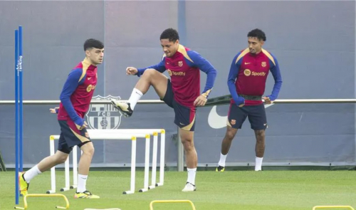 برشلونة يدرس عرضا ضخما من السعودية لبيع نجمه