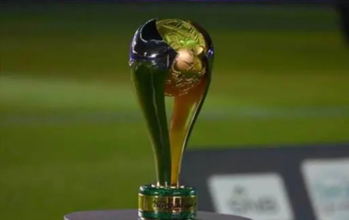 فرصة أخيرة.. هل تطلب أندية السوبر السعودي تحكيما أجنبيا؟