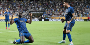 فيفا: فوز الهلال السعودي على مانشستر سيتي الإنجليزي تاريخي ومذهل