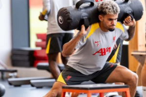 ليفربول يعرقل رحيل دياز إلى البايرن