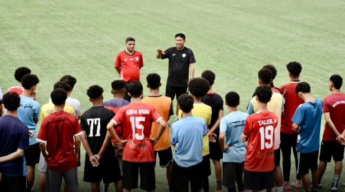 الجهاز الفني لمنتخب الناشئين يختار 25 لاعباً من تجمع عدن 