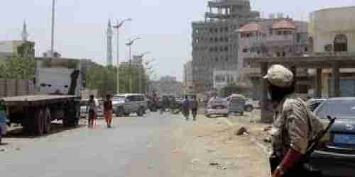 التفاصيل الأولية للاشتباكات القوية بمدينة الشيخ عثمان عدن الليلة 