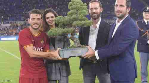 روما يهزم ريال مدريد.. ويحصل على "الشجرة"