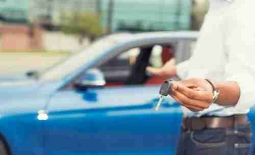 4 خطوات تجعلك تبيع سيارتك المستعملة بأعلى سعر.. تعرف عليها