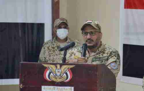 شاهد بالصور .."طارق صالح"يمنح كل جريح سيارة