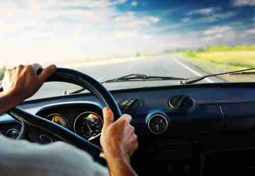 ما أسباب إهتزاز مقود السيارة؟