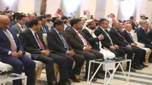 لهذه الأسباب خسرت الشرعية الحرب واعتراف وشيك بجماعة الحوثي !