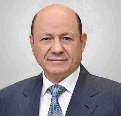 اعلامي بقناة اماراتية يطالب بمراقبة تلفونات مجلس القيادة الرئاسي 