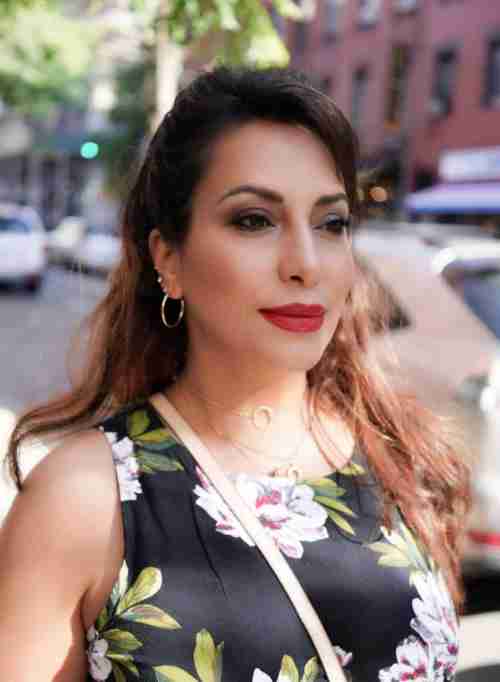 يمنية في امريكا تشتكي الى نقاية الصحفيين 