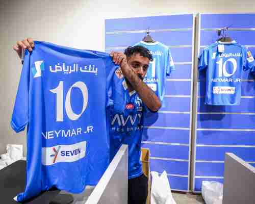 قصر ضخم وعصائر وسيارات فخمة على رأس طلبات نيمار في الهلال