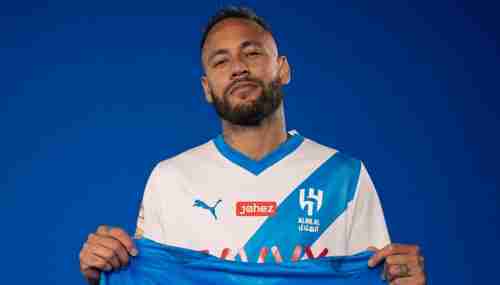 نيمار يحمل قميص الهلال لأول مرة أمام الرائد