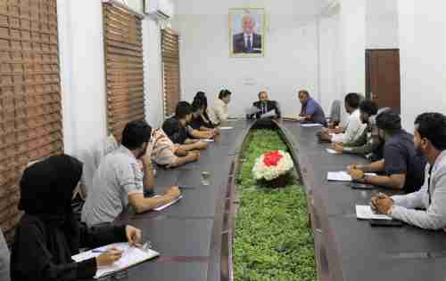 أستبشار بفتح مظاريف تعشيب ملعب الشهداء بتعز