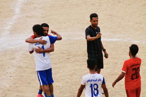  الرباط يتعثر مجددًا.. والشرف يعيد خلط أوراق دوري الشعيب!