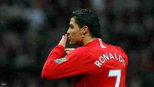 بعد ترقب.. مانشستر يونايتد يكشف رقم قميص رونالدو