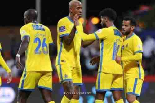 النصر يلحق الخسارة الأولى بضمك في دوري روشن السعودي 