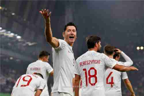 ليفاندوفسكي: أشعر بالعجز!