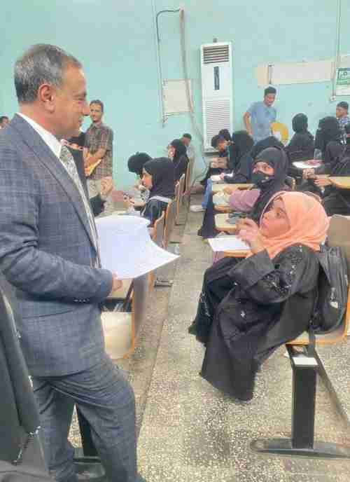 لصور يدشن امتحانات الدور الثاني في كلية الإعلام جامعة عدن 